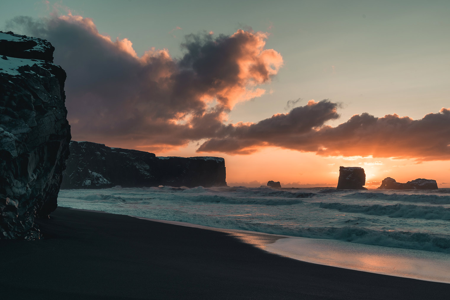 Landscape photo edited with Sunset and Sunrise Lightroom Presets