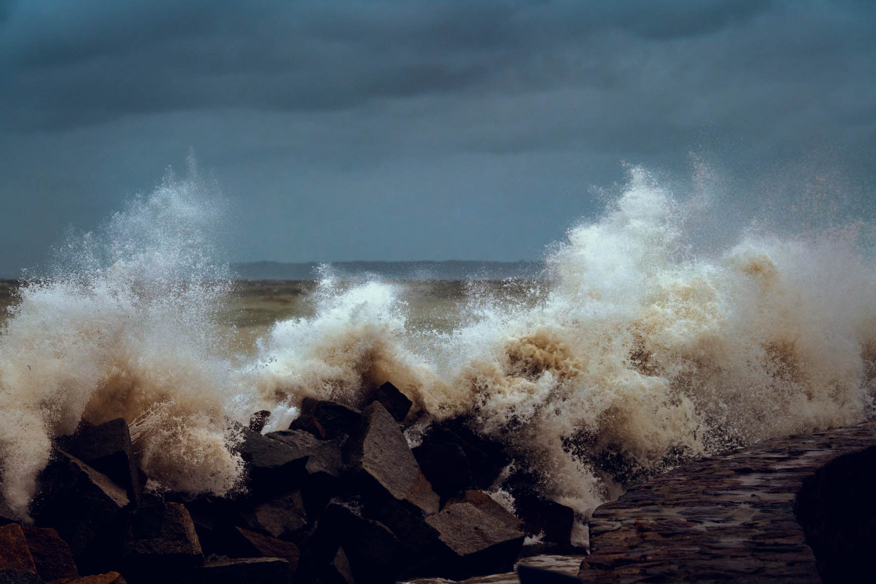 Dramatic waves on the Baltic sea coastline (Sassnitz, Rügen Island)