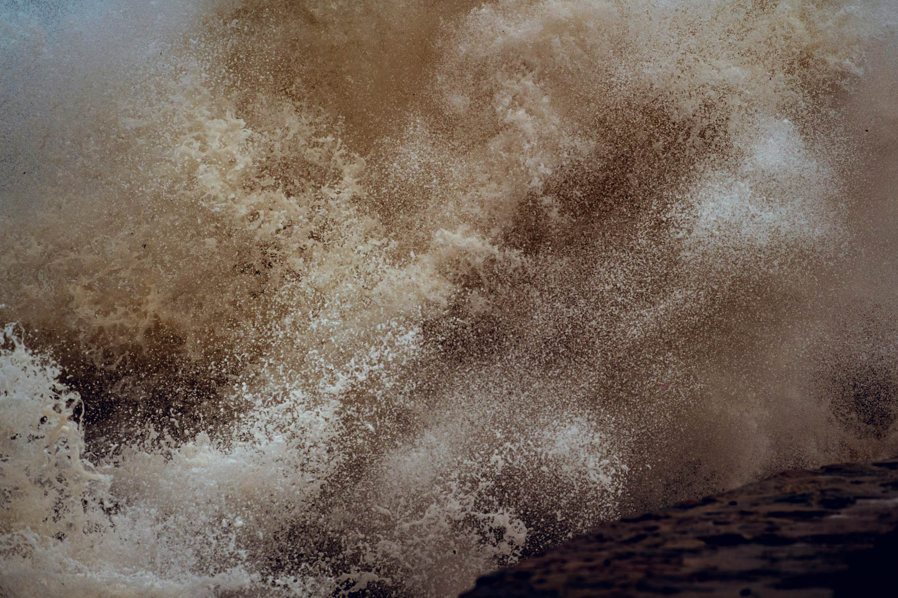 Crashing waves and dramatic rocky coastline (Sassnitz, Rügen Island)