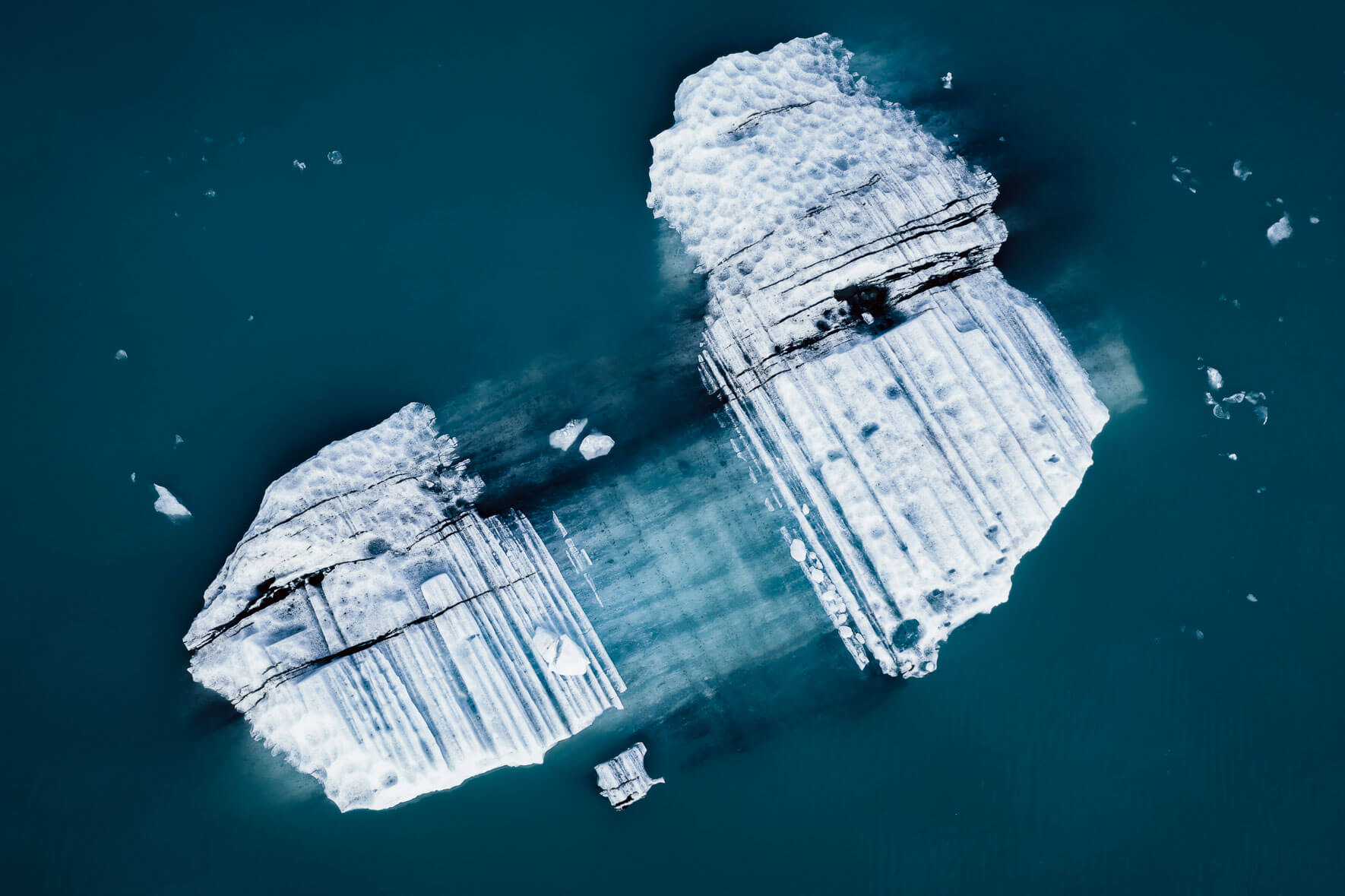 Aerial view of icebergs glacier lagoon in Iceland (Vatnajökull)