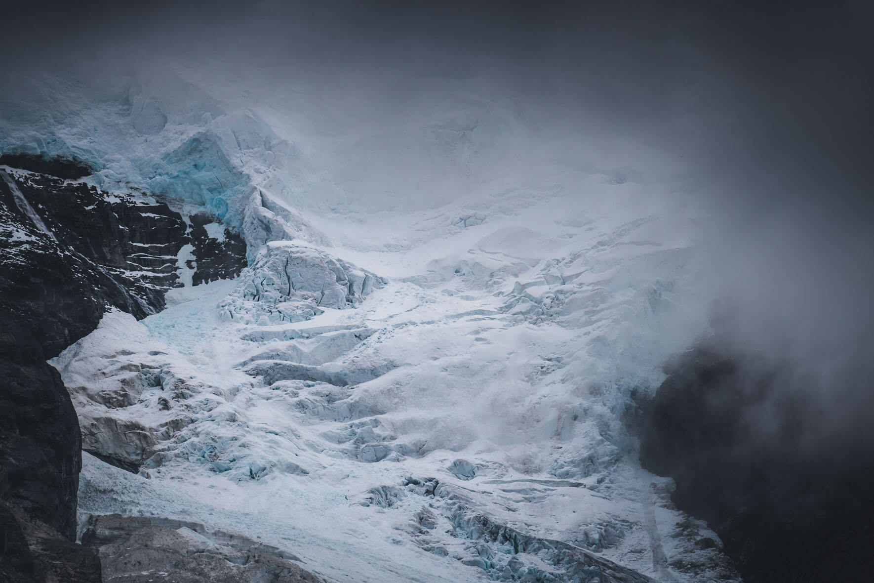 Dark and moody landscape photography of Norway by Northlandscapes - Jan Erik Waider